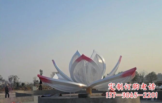 福建华丽的不锈钢莲花雕塑