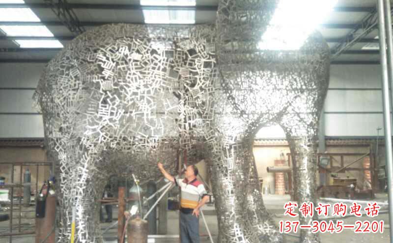 福建中领雕塑:不锈钢大象雕塑