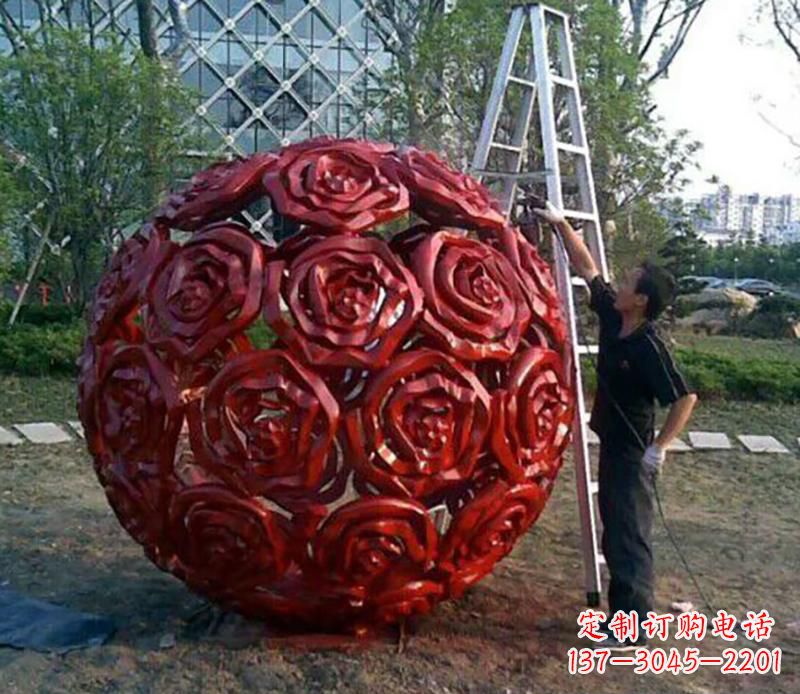 福建不锈钢玫瑰花镂空雕塑