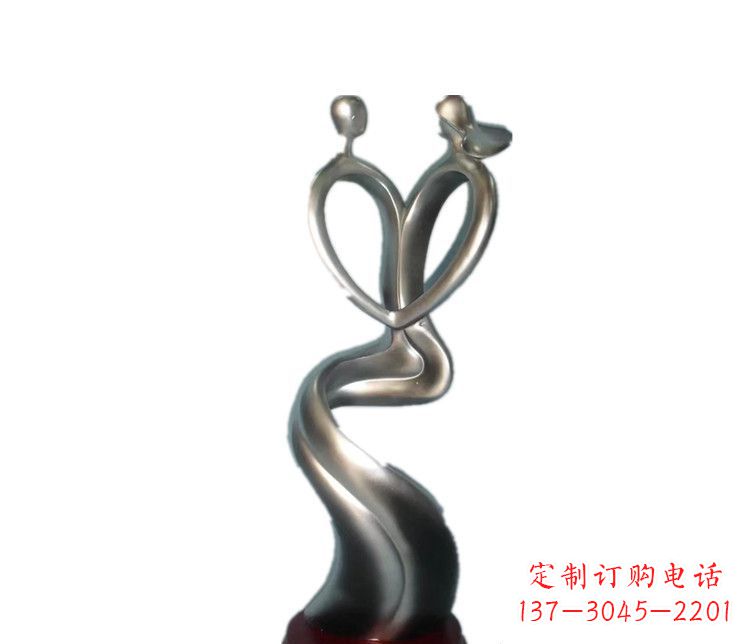 福建爱的象征——不锈钢情侣雕塑
