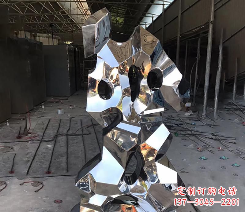 福建别具匠心的太湖石雕塑