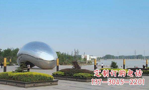 福建华丽而唯美的不锈钢水滴雕塑