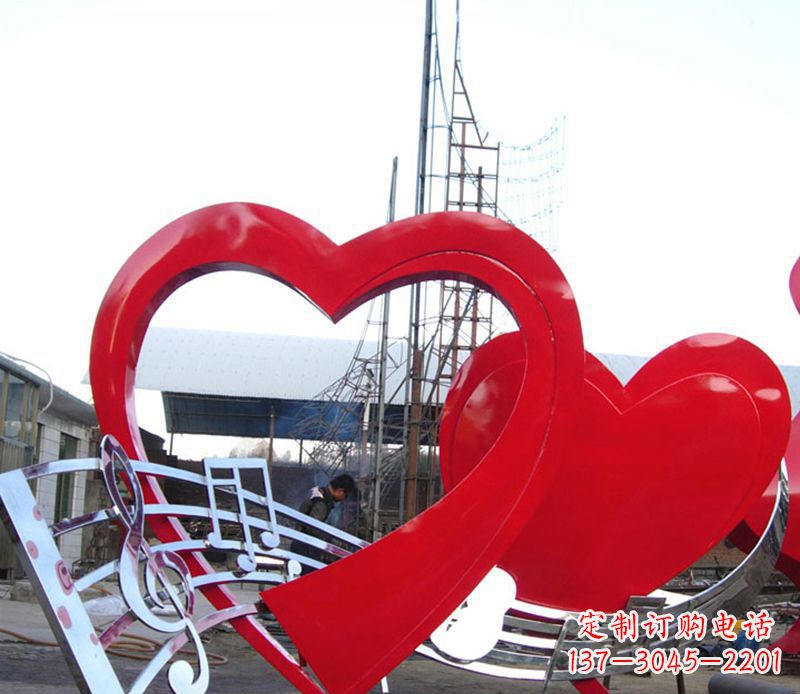 福建中领雕塑:音符桃心景观雕塑,给你的生活带去美妙的旋律