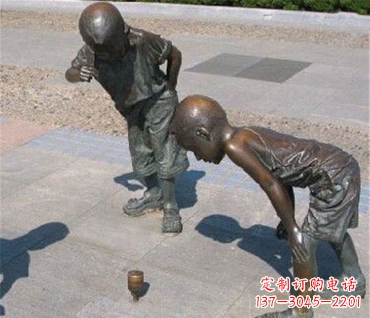 福建欣赏小男孩小品铜陀螺雕塑