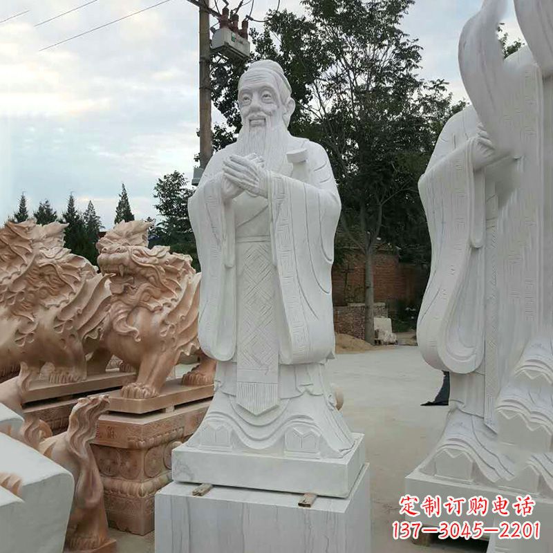 福建海外的孔子雕像——展示中国文化的象征