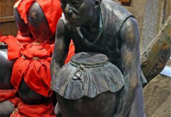 福建铜质老人抱酒图案雕塑