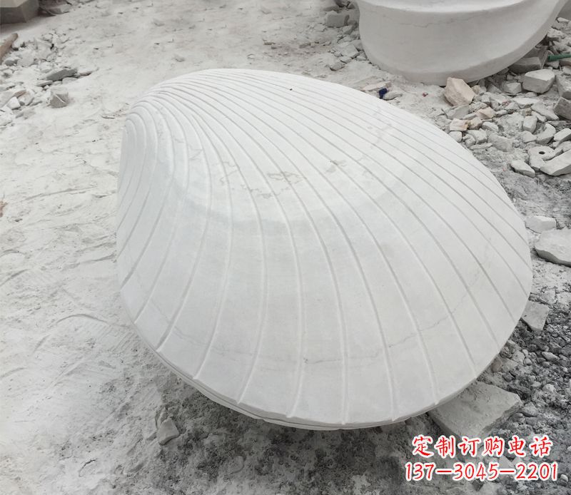 福建用贝壳雕刻出美丽的汉白玉雕塑