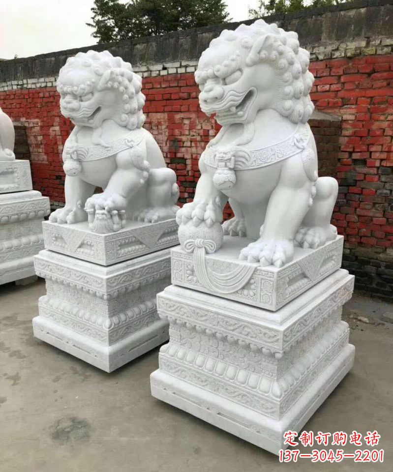 福建汉白玉踩球镇宅狮子雕塑