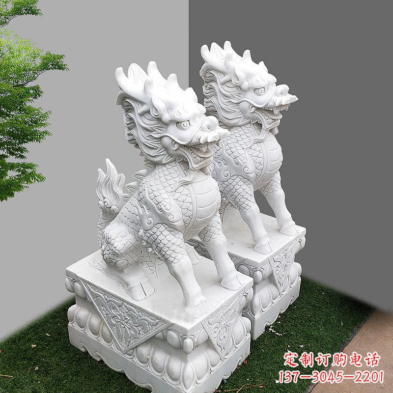 福建品质出众的汉白玉麒麟大门石雕塑
