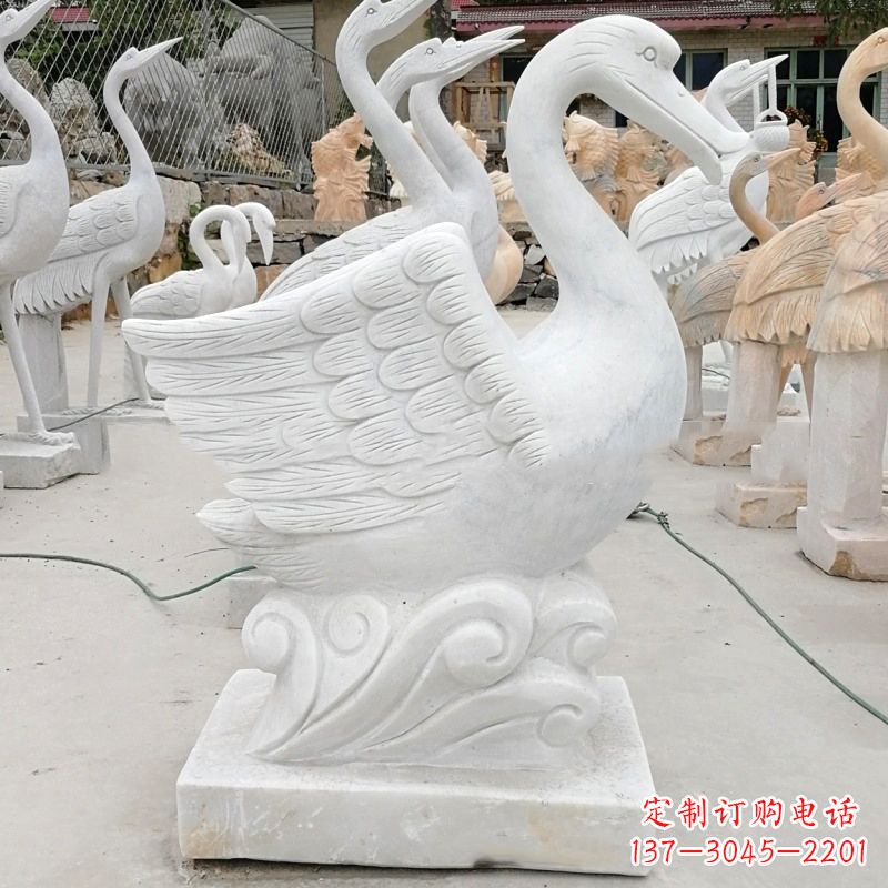 福建中领雕塑:精美的吐水天鹅雕塑
