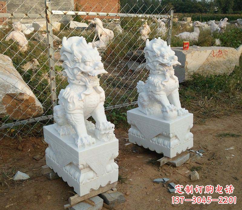福建汉白玉门口踩球麒麟石雕
