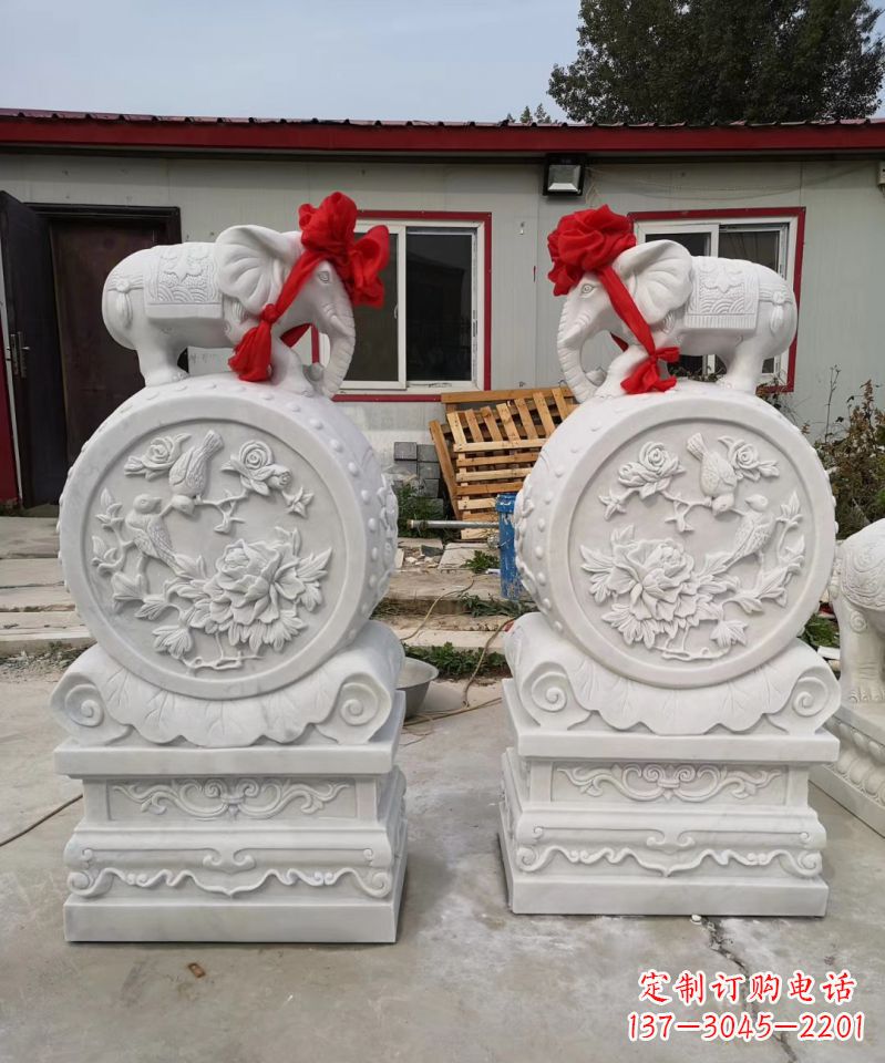 福建汉白玉小象抱古石雕塑