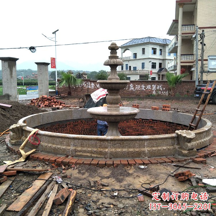 福建汉白玉水景雕塑是由中领雕塑定制的精美水景…