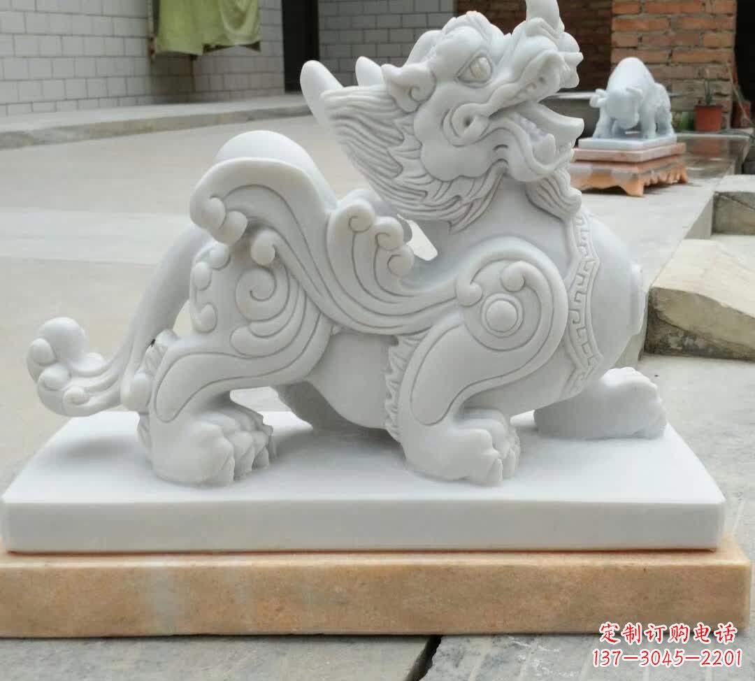 福建精美汉白玉貔貅雕塑