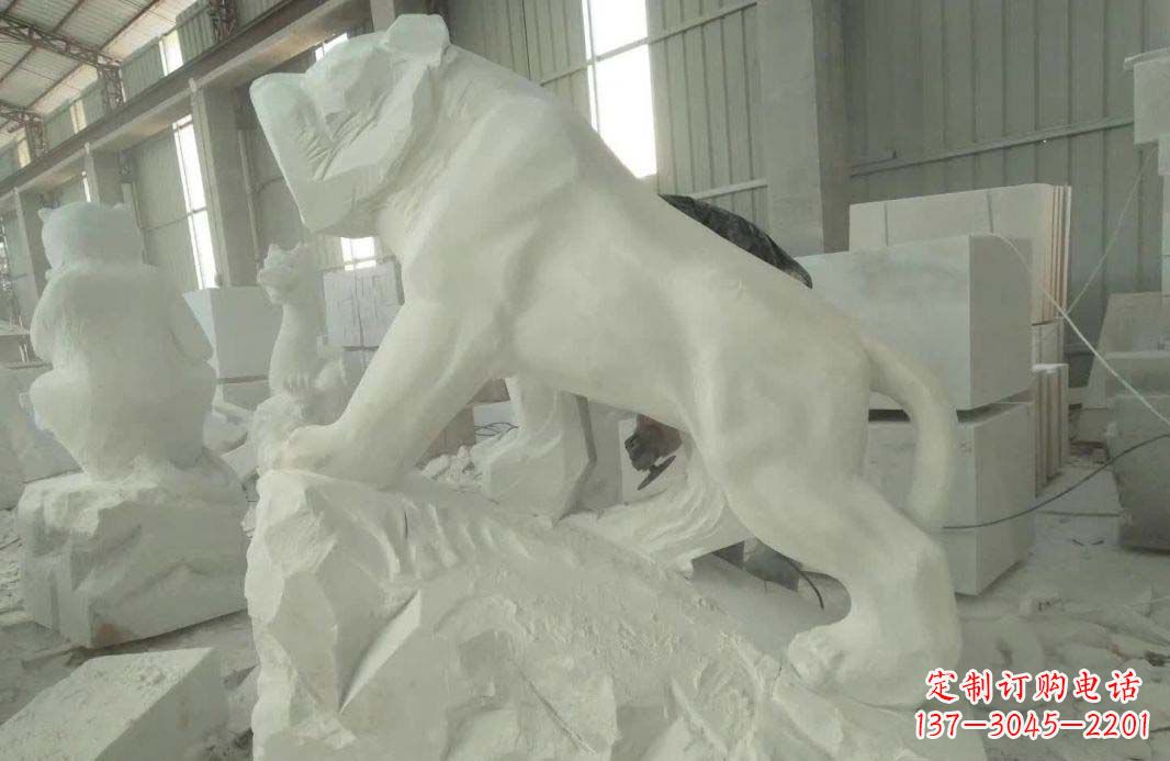 福建汉白玉生肖虎雕塑