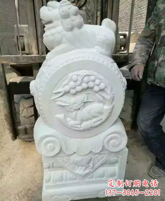 福建中领雕塑出品,精雕细琢汉白玉狮子门墩