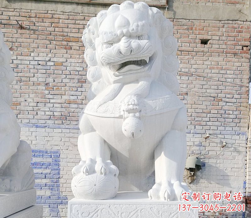 福建正宗汉白玉狮子门墩雕塑