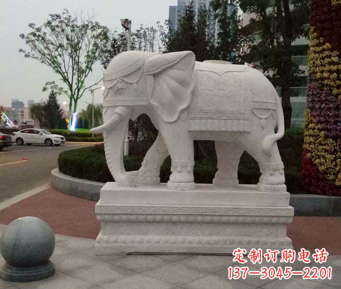 福建高贵优雅的汉白玉大象雕塑