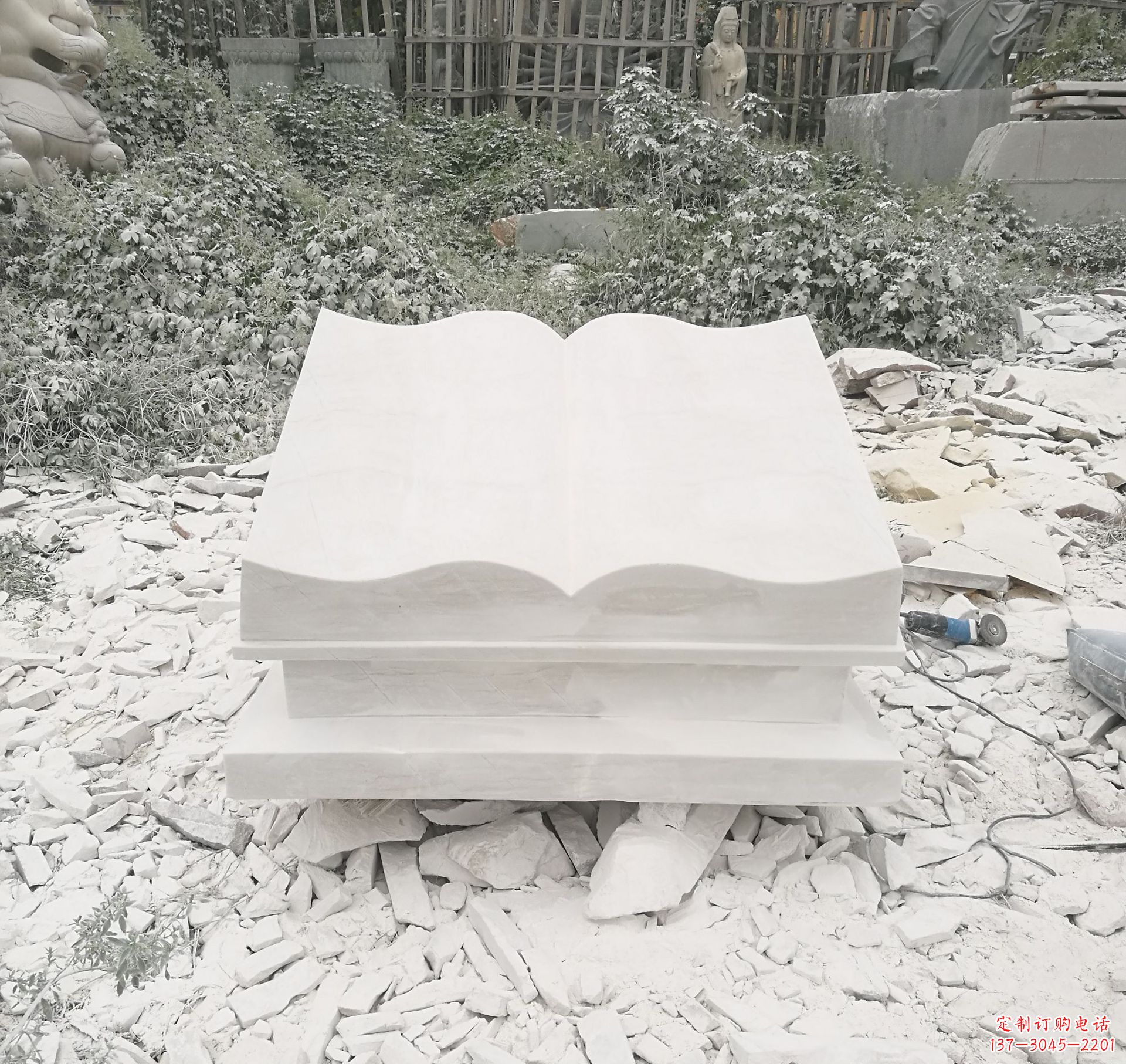 福建雕刻精美的书籍雕塑