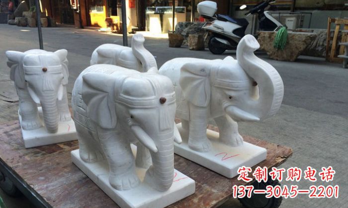 福建中领雕塑推出了一款极具特色的陶瓷小象石雕…