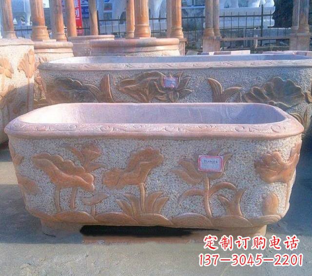 福建中领雕塑推出的荷花鲤鱼精美雕塑是一件伴随…