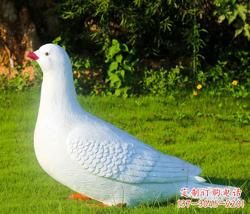 福建红旗和平鸽雕塑—倡导和平与爱的象征