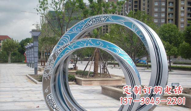 福建铸造精良的不锈钢圆环雕塑