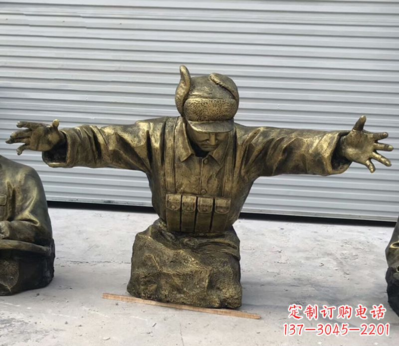 福建黄继光铜雕是由中领雕塑定制的精致作品。中…
