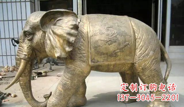 福建拥有好运的黄铜吉祥大象雕塑