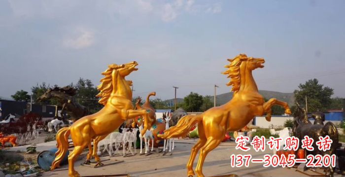 福建黄铜色奔马铜雕