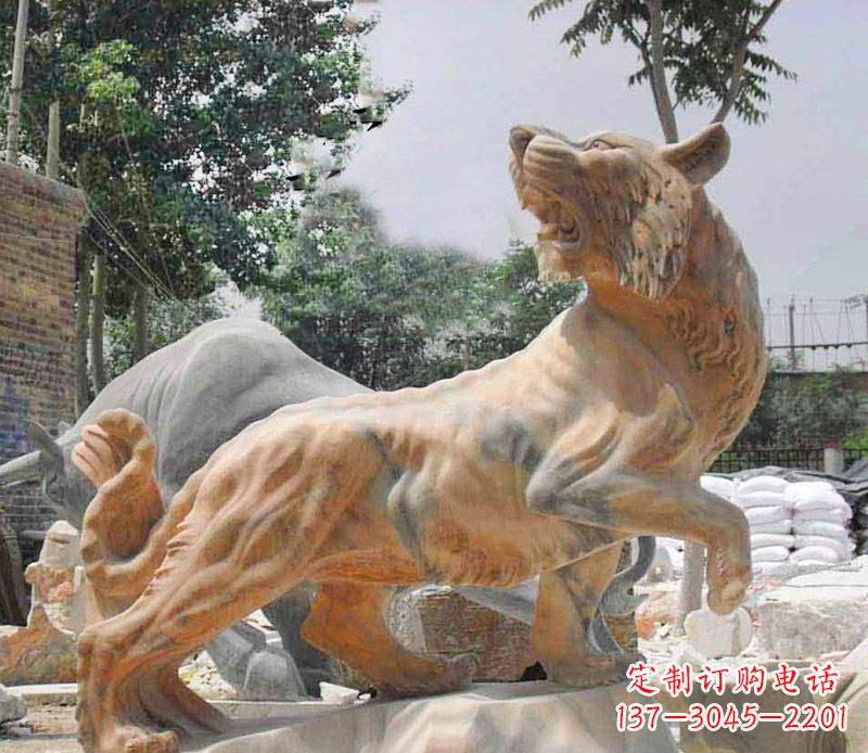 福建回头的老虎石雕