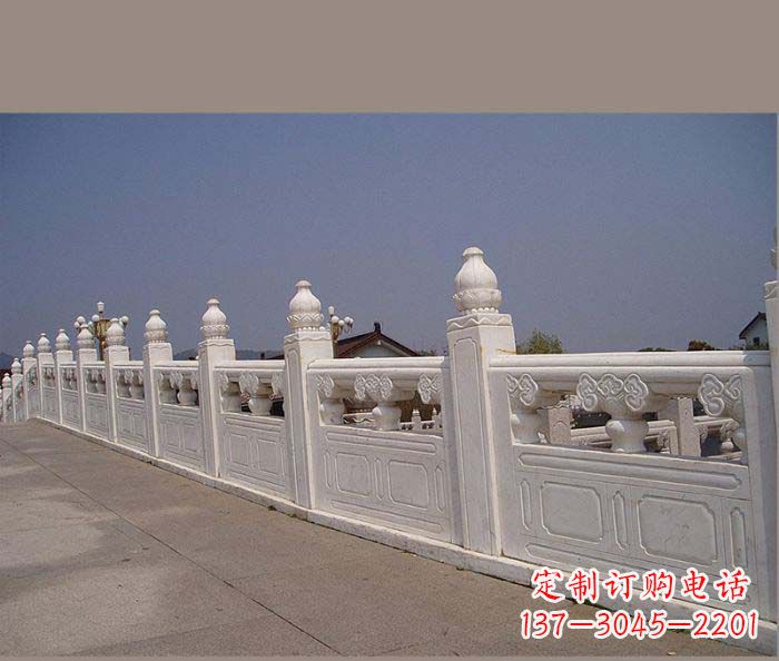 福建景区创意栏板石雕是由中领雕塑定制制作的一…
