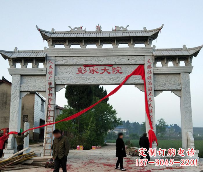 福建中领雕塑:牌坊石雕精美纷呈