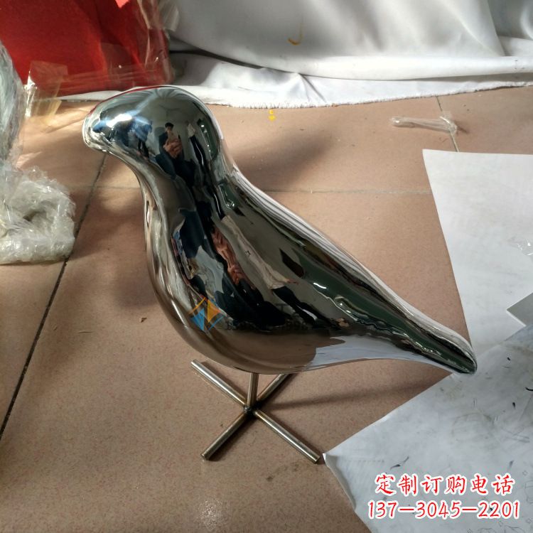福建精致现代镜面不锈钢鸽子雕塑