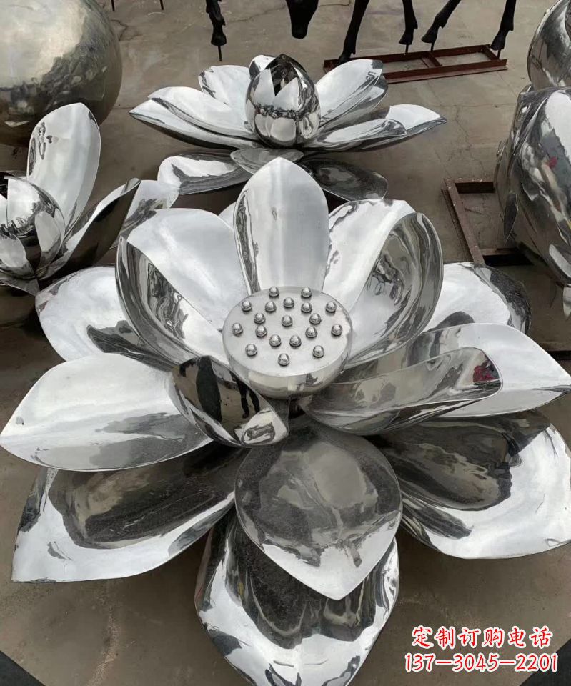 福建精美不锈钢荷花雕塑,点亮你的家园