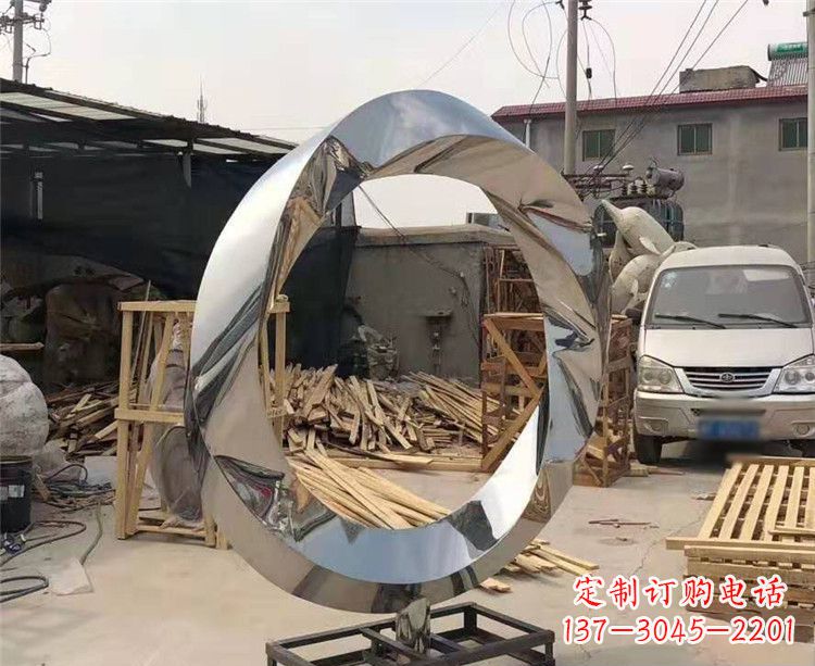 福建镜面不锈钢几何圆环雕塑,经典永恒之美