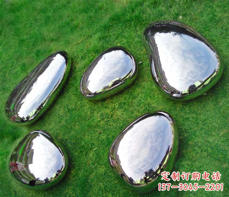 福建简约而优雅的镜面不锈钢水滴雕塑