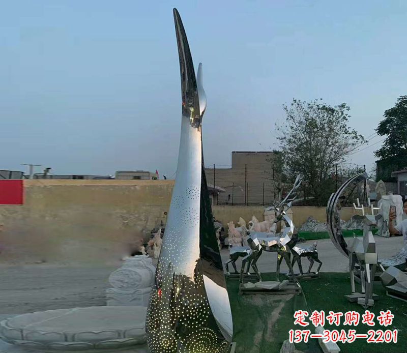 福建镜面广场不锈钢抽象天鹅雕塑