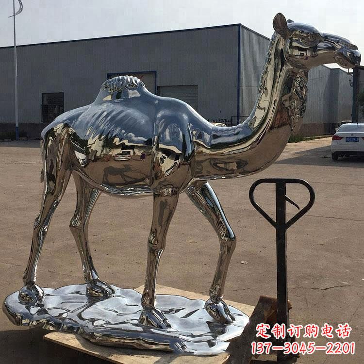 福建镜面不锈钢骆驼雕塑生动又独特