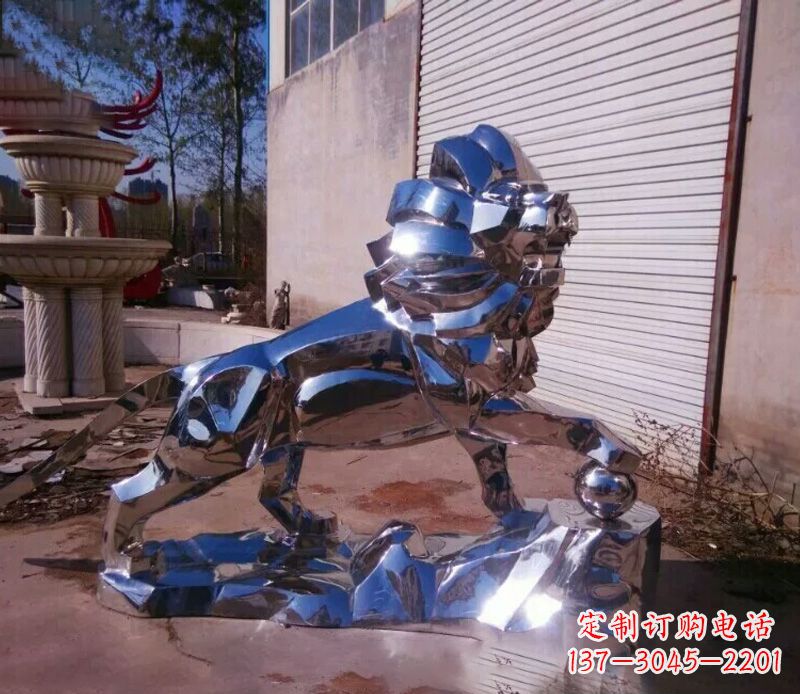 福建中领雕塑推出的不锈钢狮子雕塑,极具艺术价…