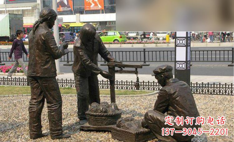 福建灵动白菜雕塑生动展现可爱表情