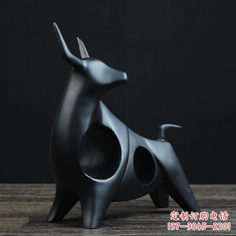 福建可爱抽象牛玻璃钢动物雕塑