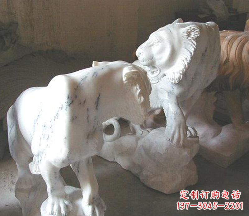 福建领雕塑是一家专业的雕塑定制厂家,我们的老…