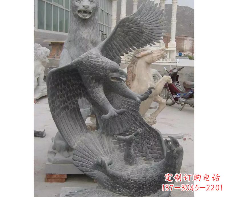 福建中领雕塑推出的石雕老鹰是一款充满生机与力…