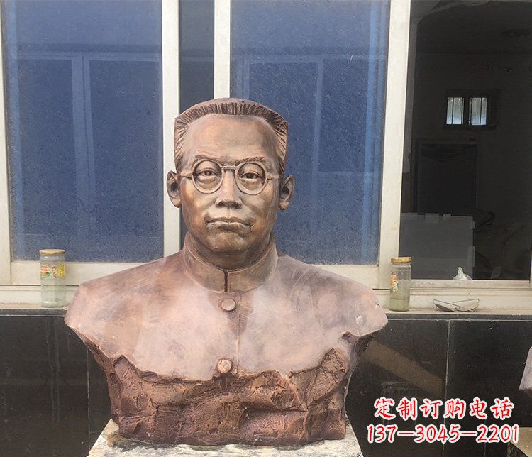 福建精致的刘伯承头像铜雕