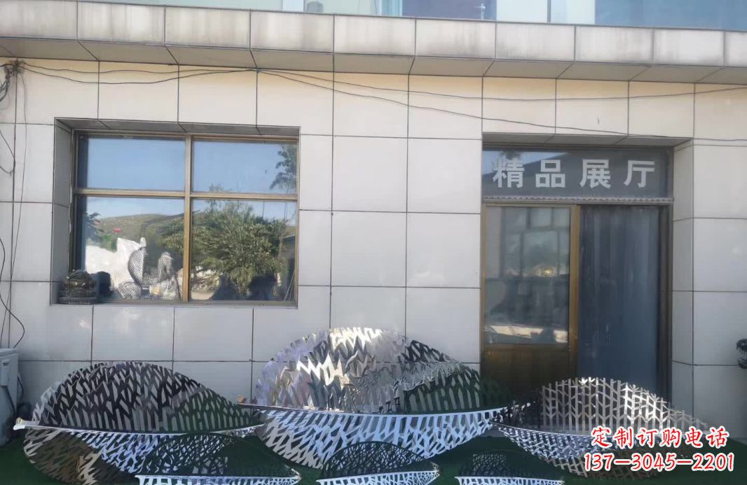 福建镂空不锈钢树叶雕塑