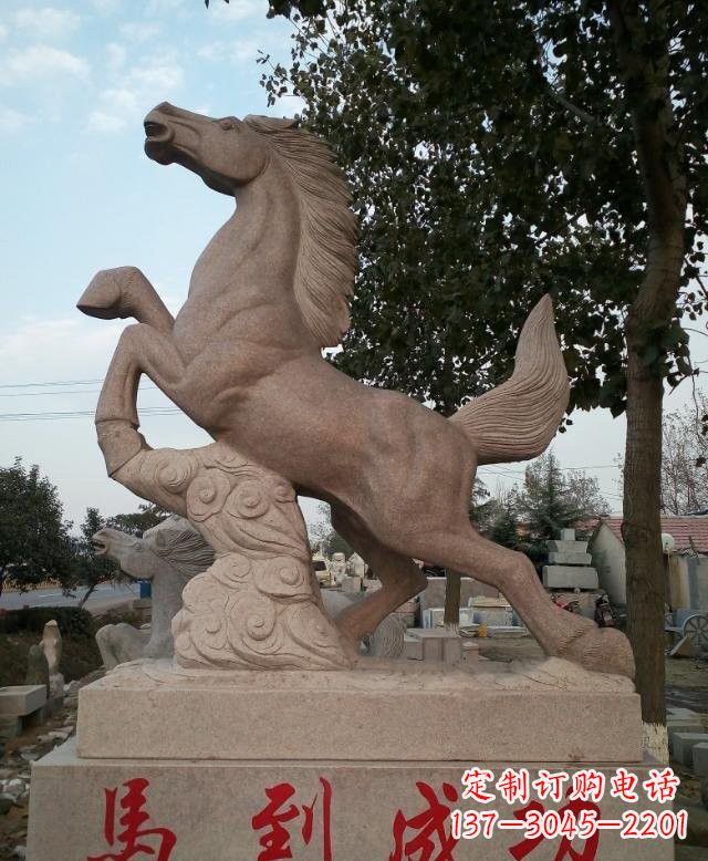 福建精美细腻的马到成功石雕塑