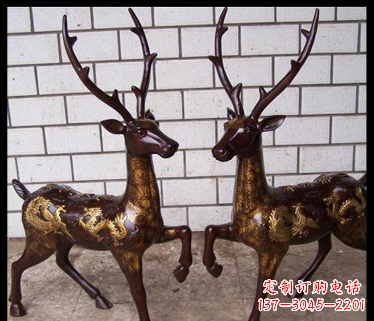 福建中领雕塑梅花鹿玻璃钢动物雕塑是一款造型精…