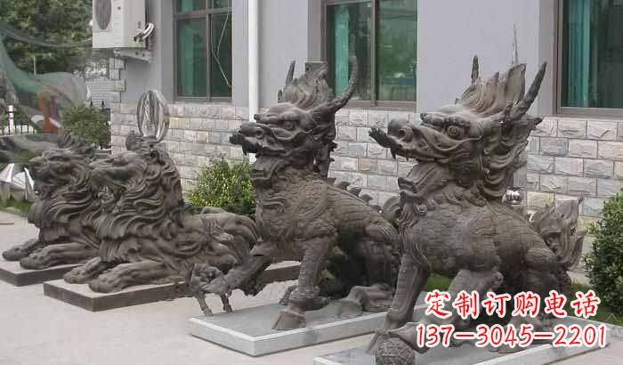 福建招财进宝,麒麟雕塑立足宅门口