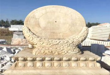 福建优雅而古典的黄锈石日晷雕塑
